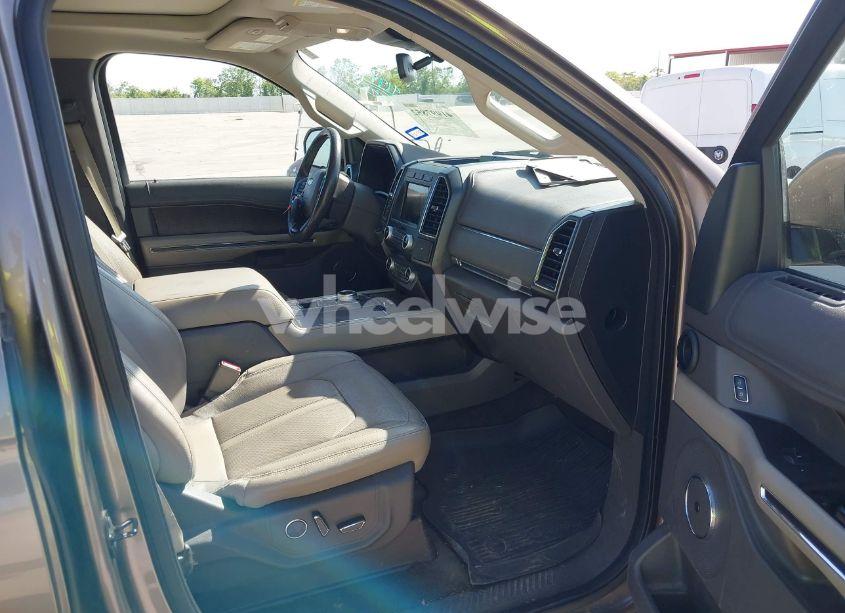 Photo 5 of 2018 Ford Expedition MAX LIMITED (VIN 1FMJK1KT9JEA19626)