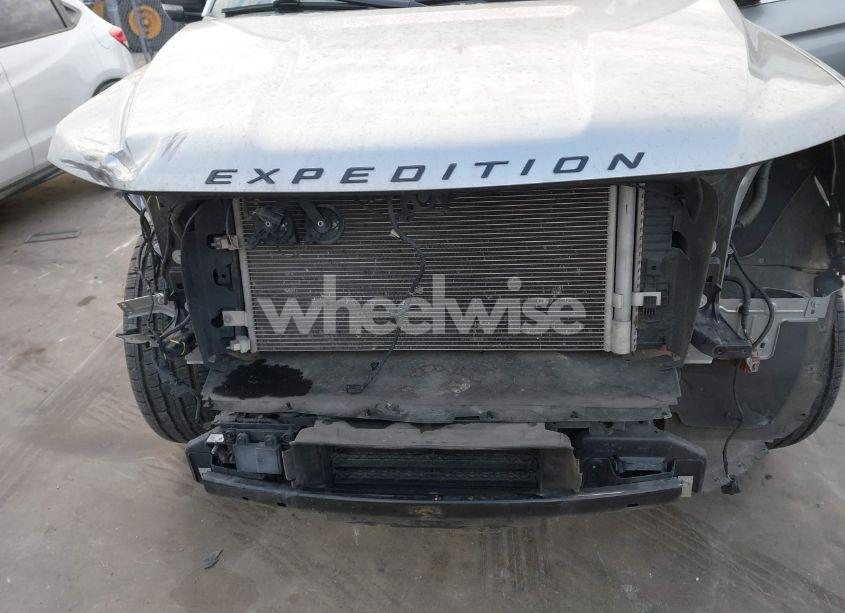 Photo 18 of 2021 Ford Expedition LIMITED MAX (VIN 1FMJK1KT9MEA66904)