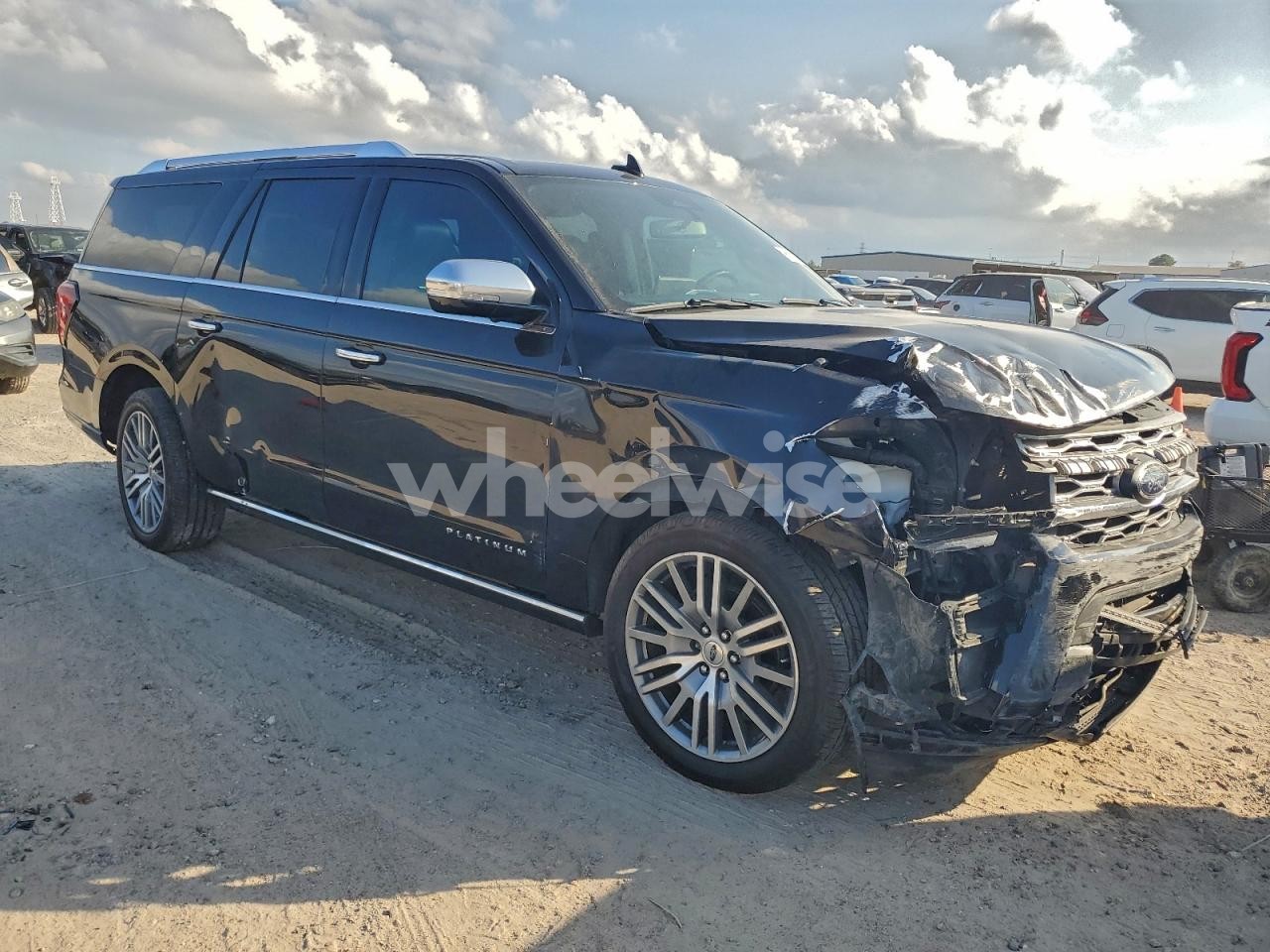 Photo 4 of 2022 FORD EXPEDITION MAX PLATINUM (VIN 1FMJK1LT1NEA15459)