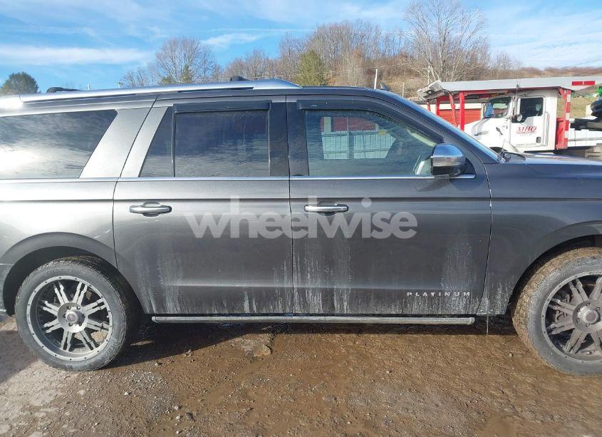 Photo 13 of 2018 Ford Expedition MAX PLATINUM (VIN 1FMJK1MTXJEA38800)