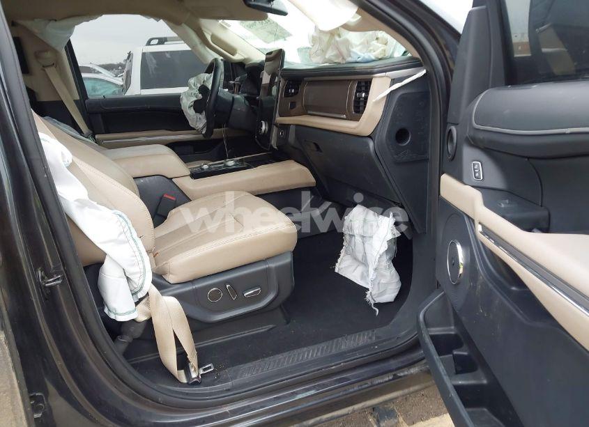 Photo 5 of 2024 Ford Expedition LIMITED MAX (VIN 1FMJK2A82REA05601)