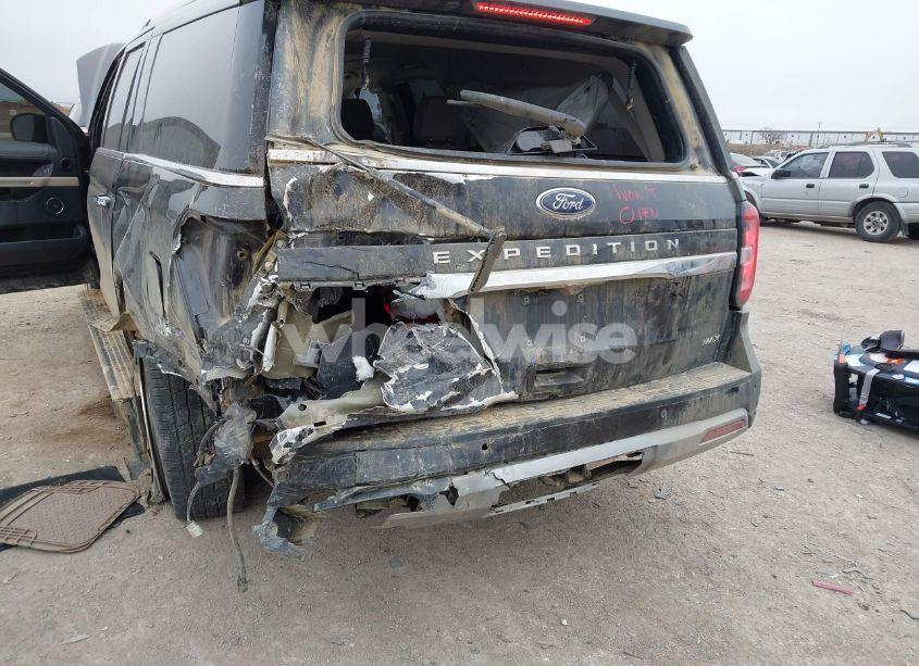 Photo 6 of 2024 Ford Expedition LIMITED MAX (VIN 1FMJK2A82REA05601)