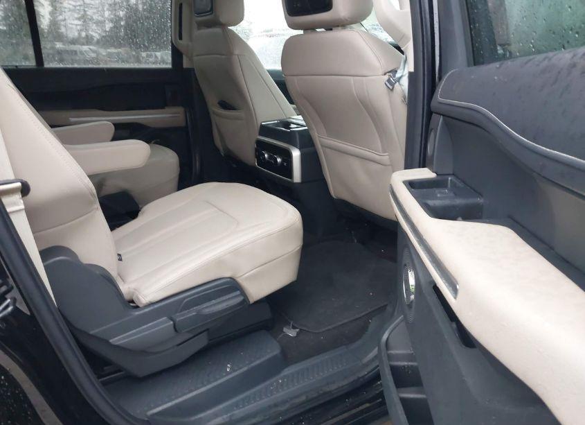 Photo 8 of 2023 Ford Expedition LIMITED MAX (VIN 1FMJK2A84PEA54330)