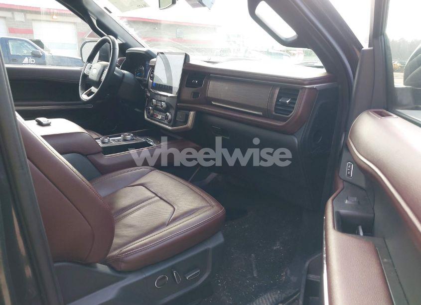 Photo 5 of 2024 Ford Expedition LIMITED MAX (VIN 1FMJK2A86REA09022)