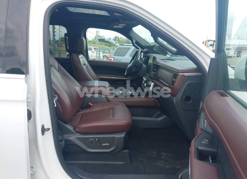 Photo 5 of 2024 Ford Expedition LIMITED MAX (VIN 1FMJK2A86REA33644)