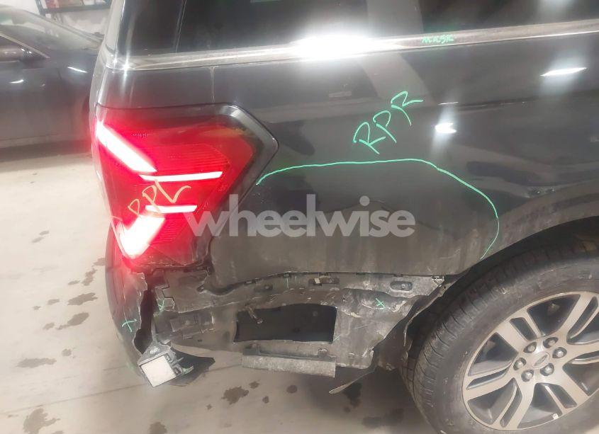 Photo 6 of 2024 Ford Expedition LIMITED MAX (VIN 1FMJK2A87REA19915)