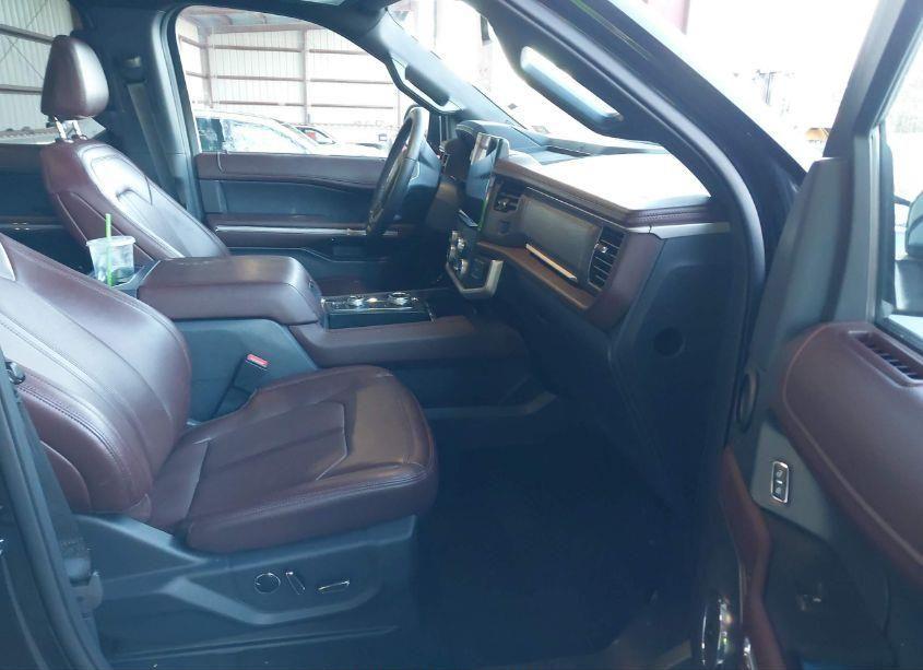 Photo 4 of 2023 Ford Expedition LIMITED MAX (VIN 1FMJK2A88PEA58834)