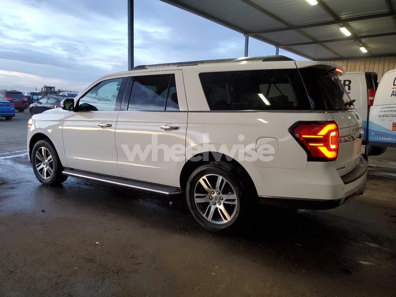 Photo 2 of 2023 FORD EXPEDITION MAX LIMITED (VIN 1FMJK2A89PEA51035)