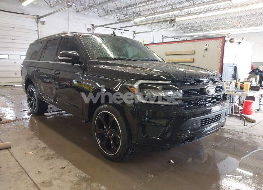 2024 Ford Expedition LIMITED MAX (VIN 1FMJK2A8XREB17692) main photo