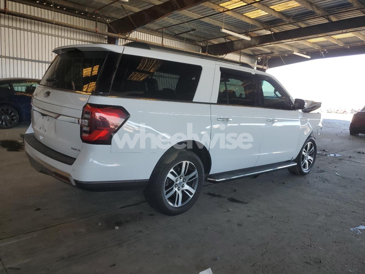 Photo 3 of 2022 FORD EXPEDITION MAX LIMITED (VIN 1FMJK2AT5NEA26179)