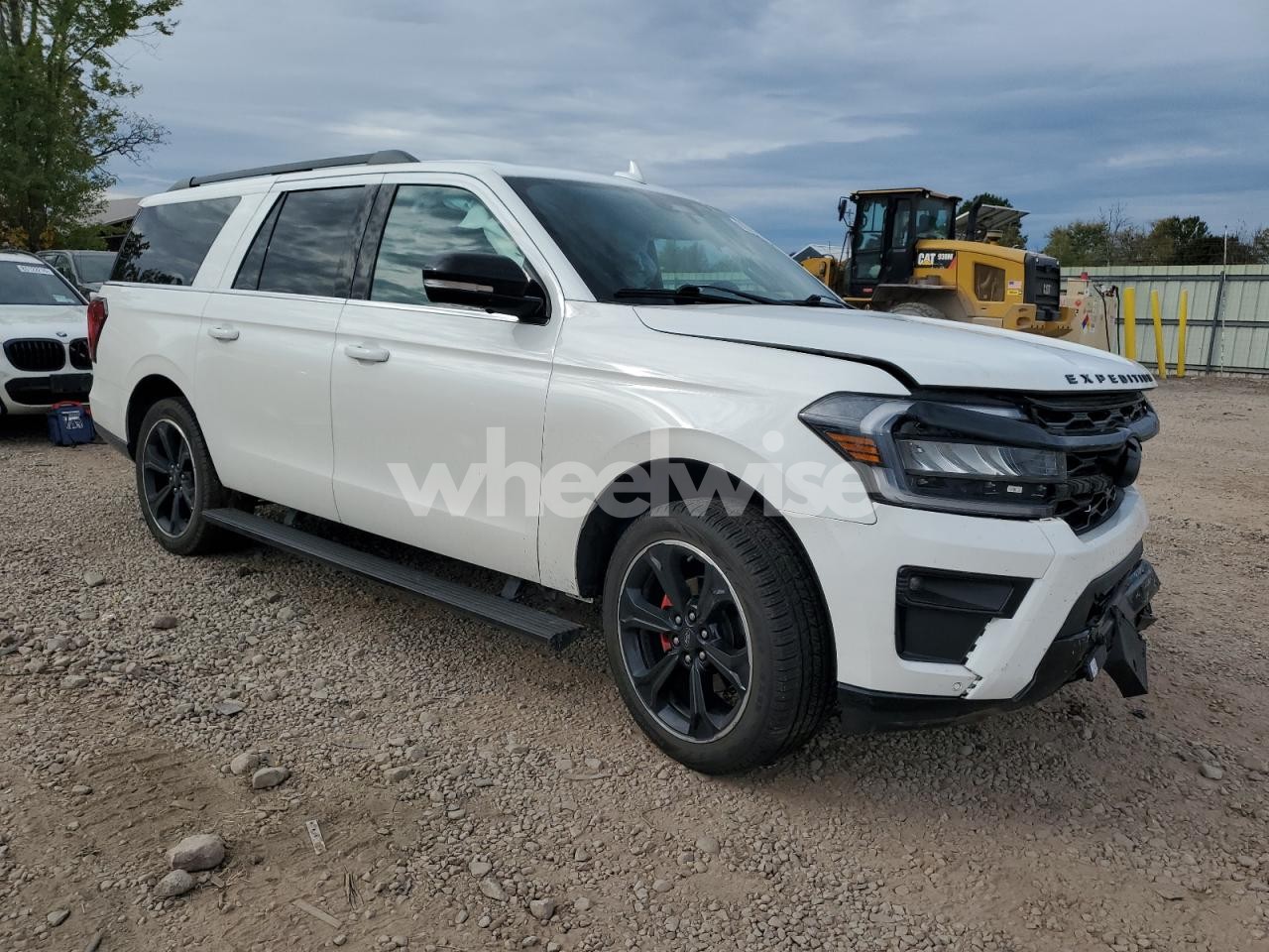 Photo 4 of 2022 FORD EXPEDITION MAX LIMITED (VIN 1FMJK2AT5NEA30927)