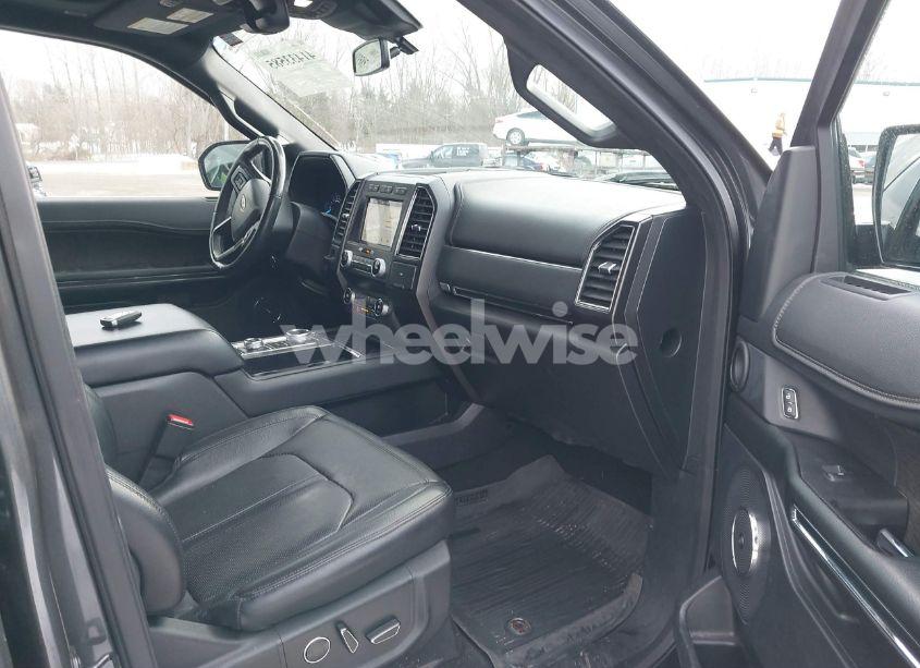 Photo 5 of 2019 Ford Expedition MAX LIMITED (VIN 1FMJK2AT8KEA25166)
