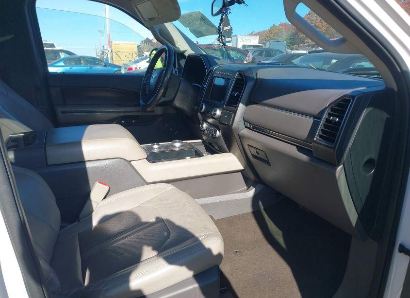 Photo 5 of 2019 Ford Expedition MAX LIMITED (VIN 1FMJK2AT9KEA80967)