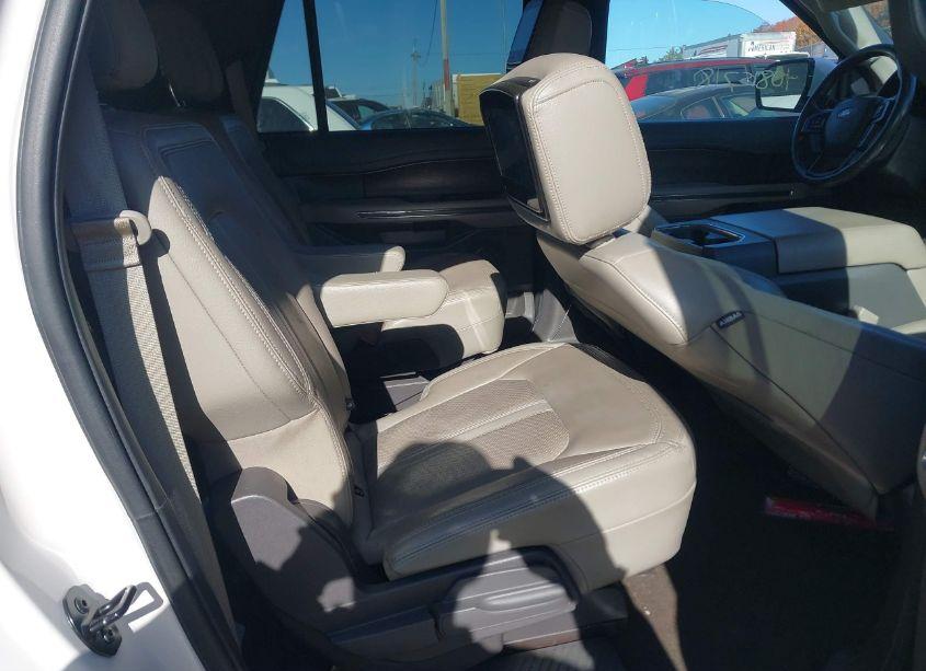 Photo 8 of 2019 Ford Expedition MAX LIMITED (VIN 1FMJK2AT9KEA80967)