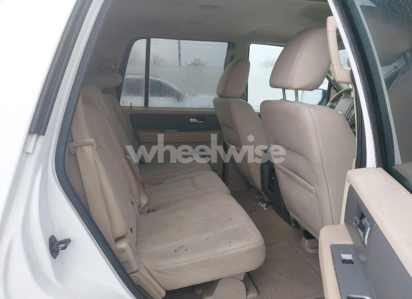 Photo 8 of 2010 Ford Expedition XLT (VIN 1FMJU1F50AEA00484)