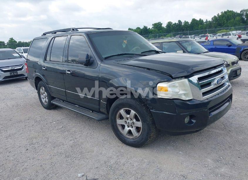 2010 Ford Expedition XLT (VIN 1FMJU1F52AEB49740) main photo