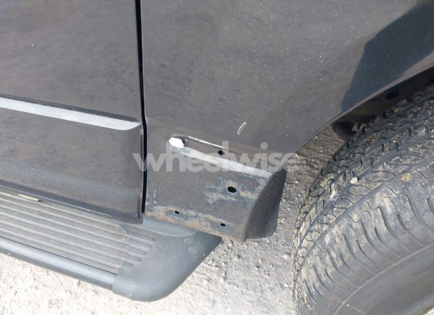 Photo 13 of 2010 Ford Expedition XLT (VIN 1FMJU1F52AEB49740)