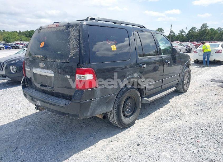 Photo 4 of 2010 Ford Expedition XLT (VIN 1FMJU1F53AEA94103)