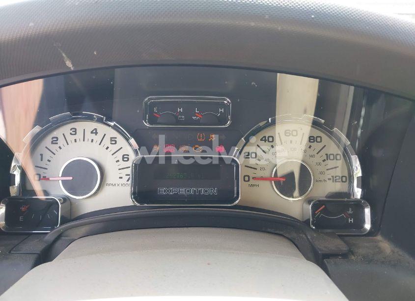 Photo 7 of 2010 Ford Expedition XLT (VIN 1FMJU1F53AEA94103)