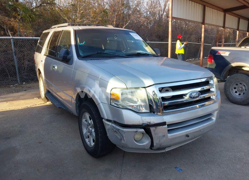 2010 Ford Expedition XLT (VIN 1FMJU1F53AEA99379) main photo