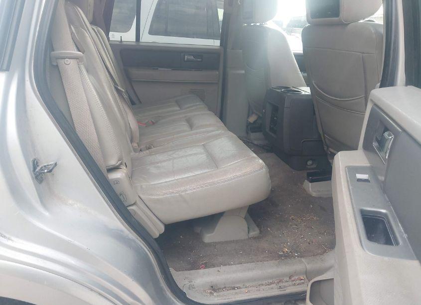 Photo 8 of 2010 Ford Expedition XLT (VIN 1FMJU1F53AEB63369)