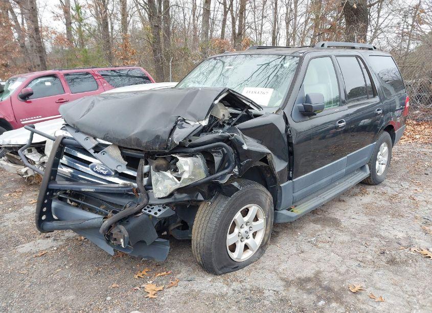 Photo 2 of 2014 Ford Expedition XL (VIN 1FMJU1F55EEF43223)