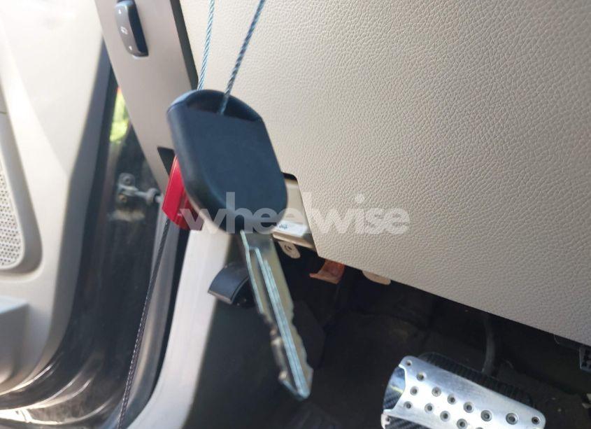 Photo 11 of 2010 Ford Expedition XLT (VIN 1FMJU1F56AEA93639)