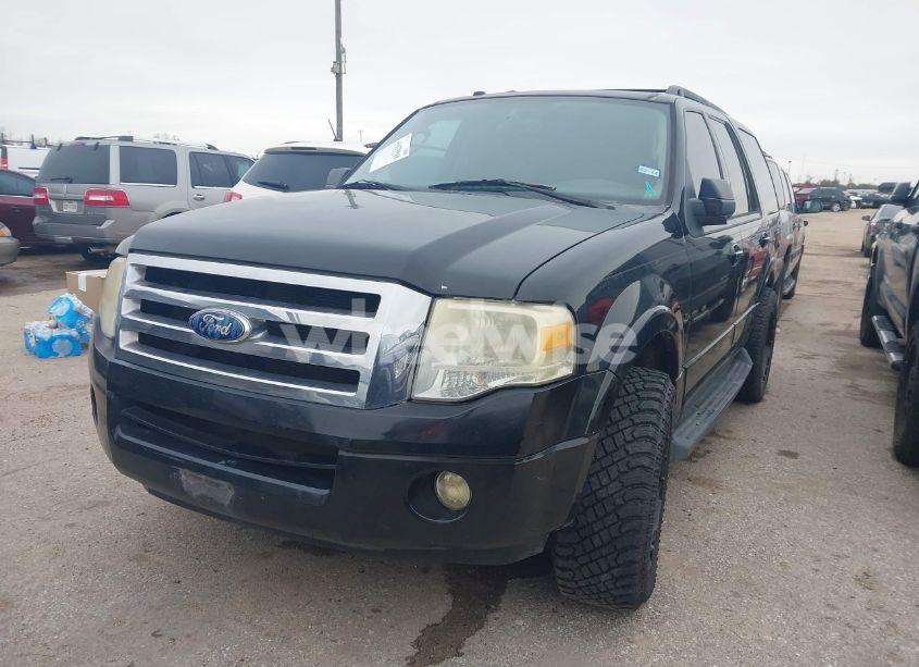 Photo 2 of 2010 Ford Expedition XLT (VIN 1FMJU1F56AEA93639)