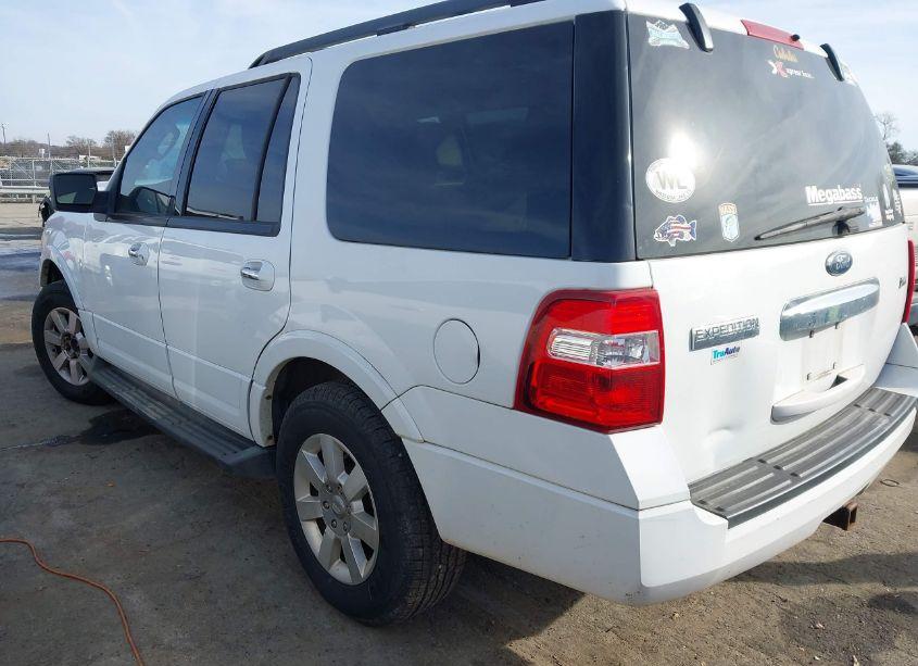 Photo 3 of 2010 Ford Expedition XLT (VIN 1FMJU1F57AEA88482)