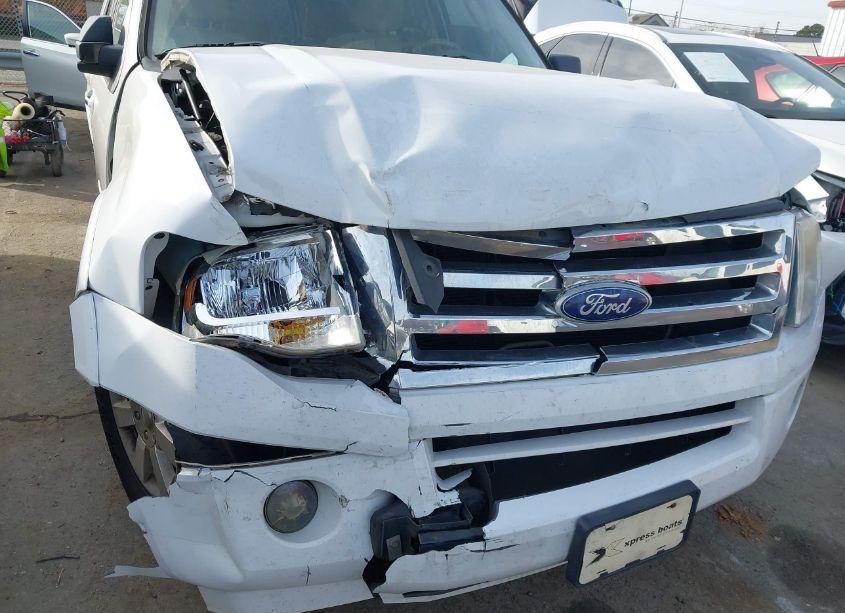Photo 6 of 2010 Ford Expedition XLT (VIN 1FMJU1F57AEA88482)