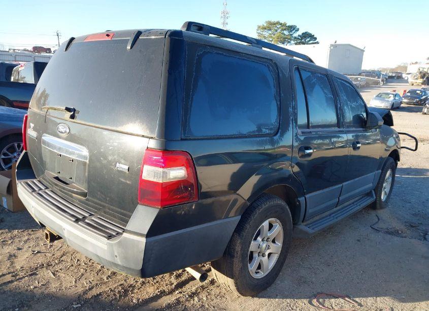 Photo 4 of 2014 Ford Expedition XL (VIN 1FMJU1F57EEF42123)