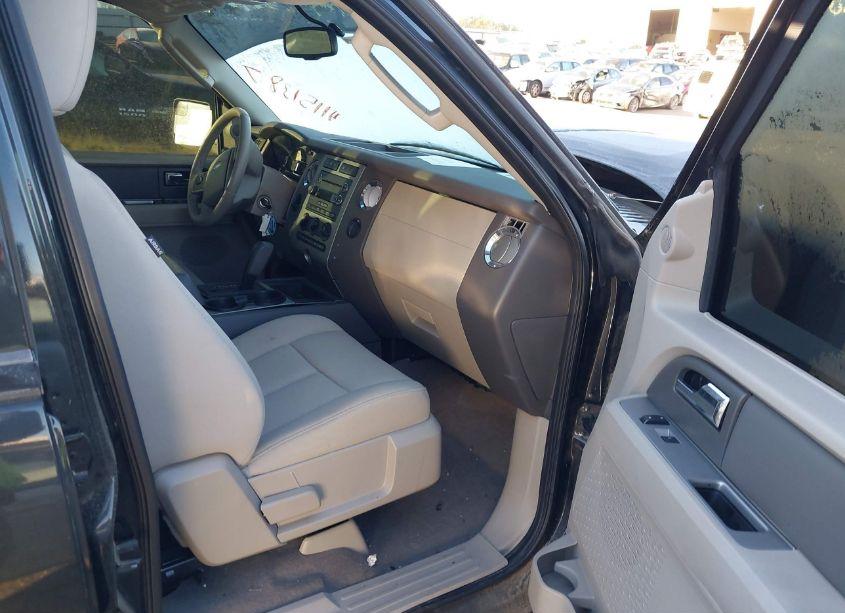 Photo 5 of 2014 Ford Expedition XL (VIN 1FMJU1F57EEF42123)