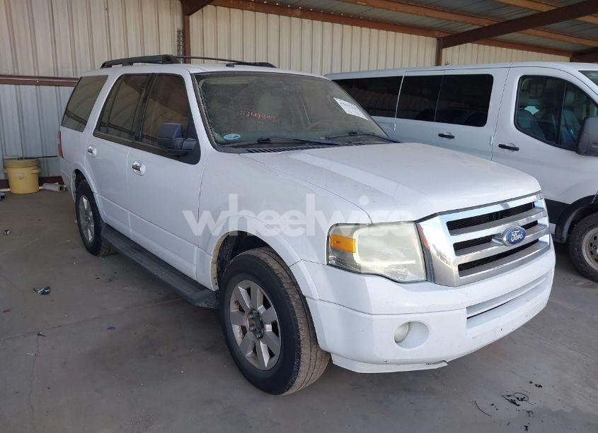 2010 Ford Expedition XLT (VIN 1FMJU1F58AEB72682) main photo