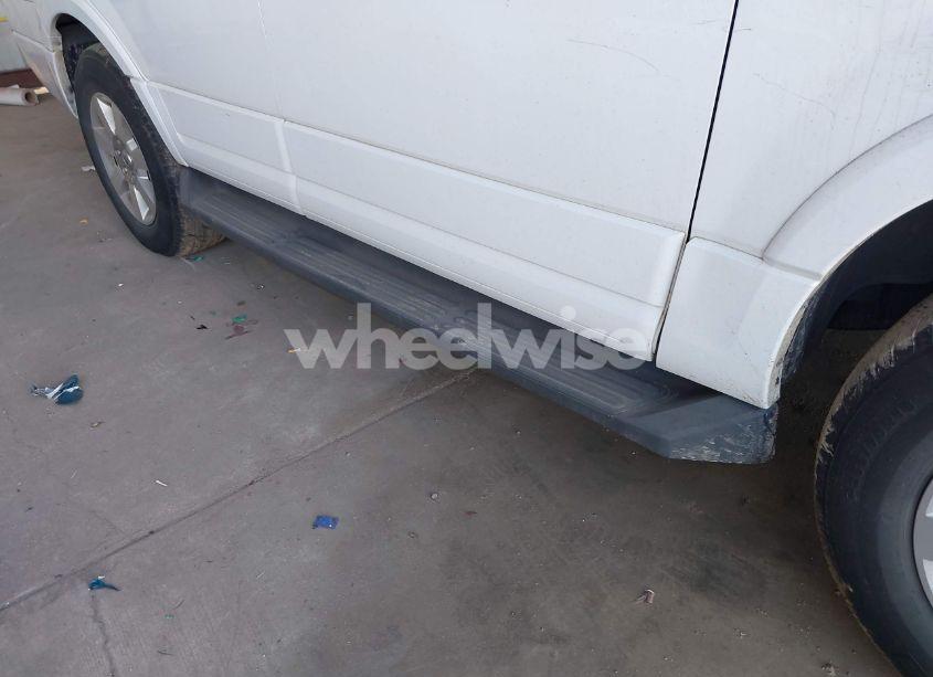 Photo 13 of 2010 Ford Expedition XLT (VIN 1FMJU1F58AEB72682)