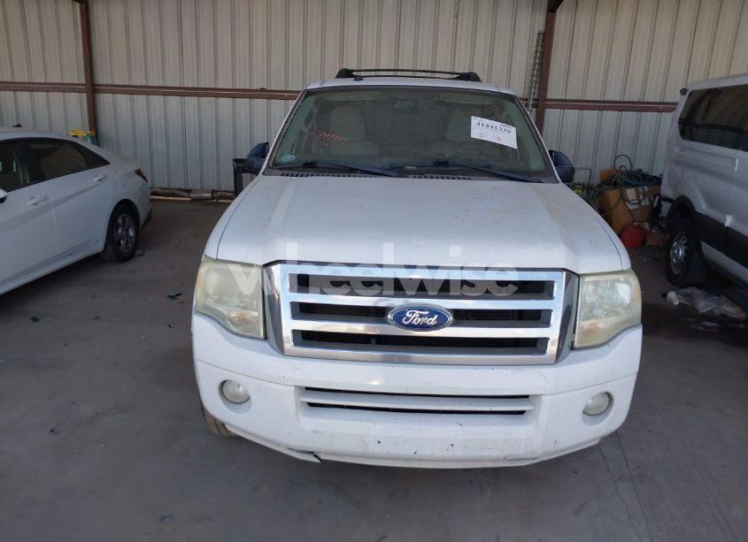 Photo 6 of 2010 Ford Expedition XLT (VIN 1FMJU1F58AEB72682)