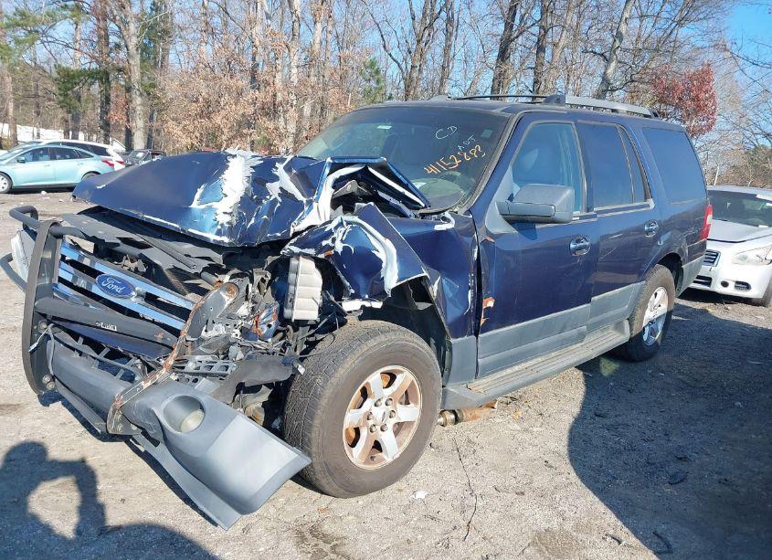 Photo 2 of 2014 Ford Expedition XL (VIN 1FMJU1F58EEF10944)