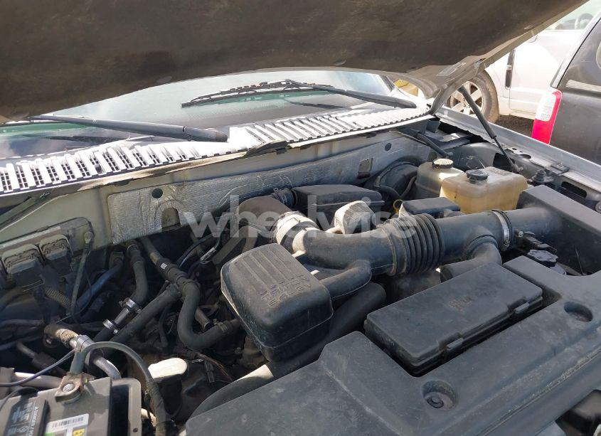 Photo 10 of 2010 Ford Expedition XLT (VIN 1FMJU1F5XAEB45516)