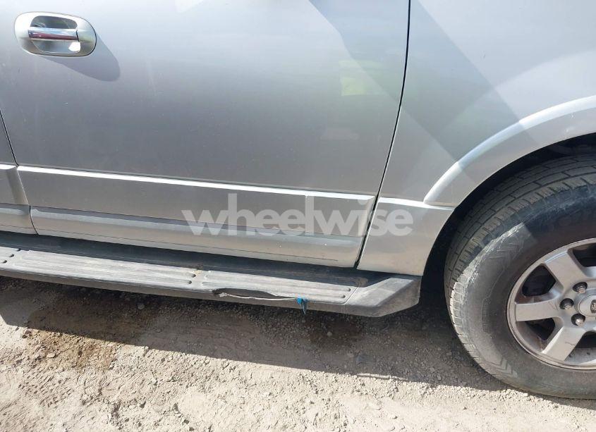 Photo 6 of 2010 Ford Expedition XLT (VIN 1FMJU1F5XAEB45516)