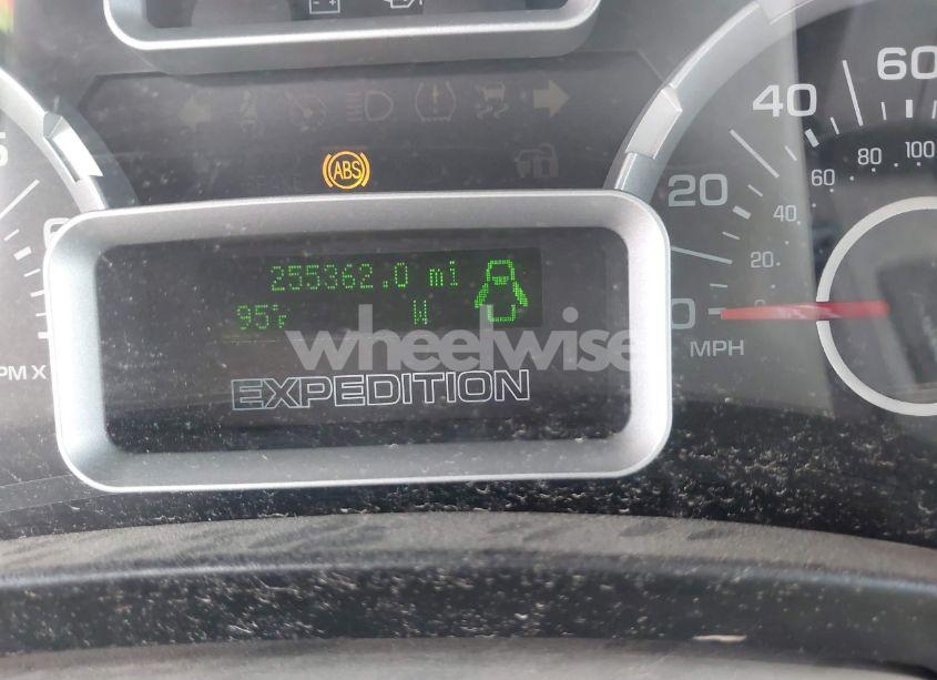 Photo 7 of 2010 Ford Expedition XLT (VIN 1FMJU1F5XAEB45516)