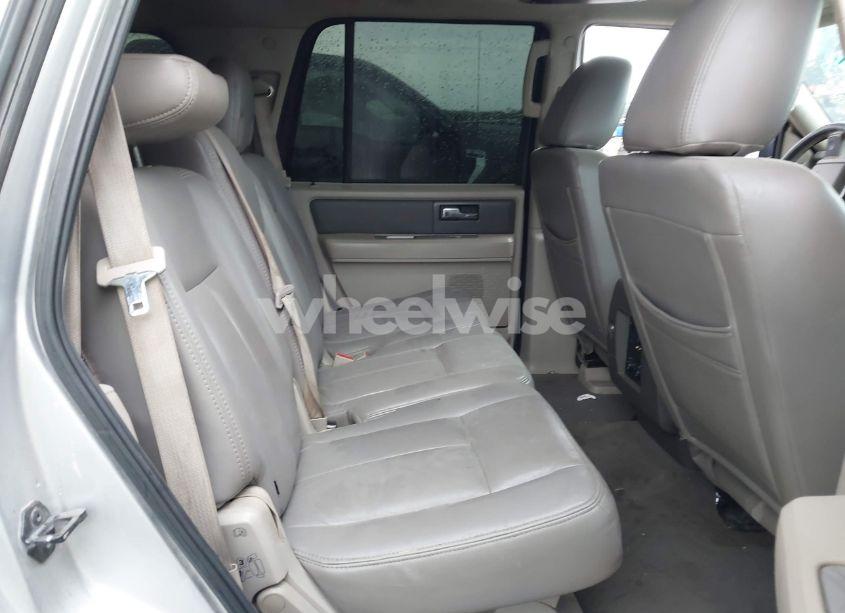 Photo 8 of 2010 Ford Expedition XLT (VIN 1FMJU1F5XAEB45516)