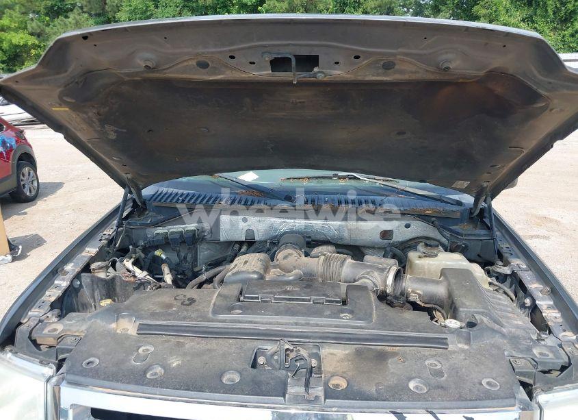 Photo 10 of 2010 Ford Expedition XLT (VIN 1FMJU1F5XAEB67077)