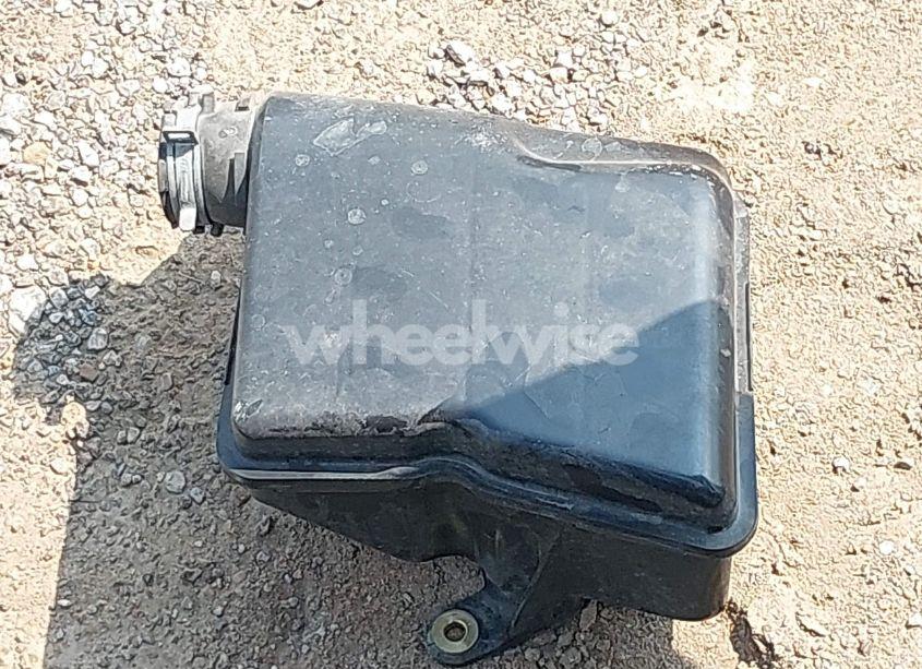 Photo 12 of 2010 Ford Expedition XLT (VIN 1FMJU1F5XAEB67077)