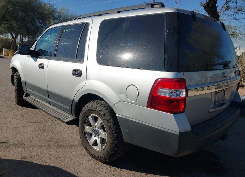Photo 3 of 2015 Ford Expedition XL (VIN 1FMJU1FT0FEF14549)