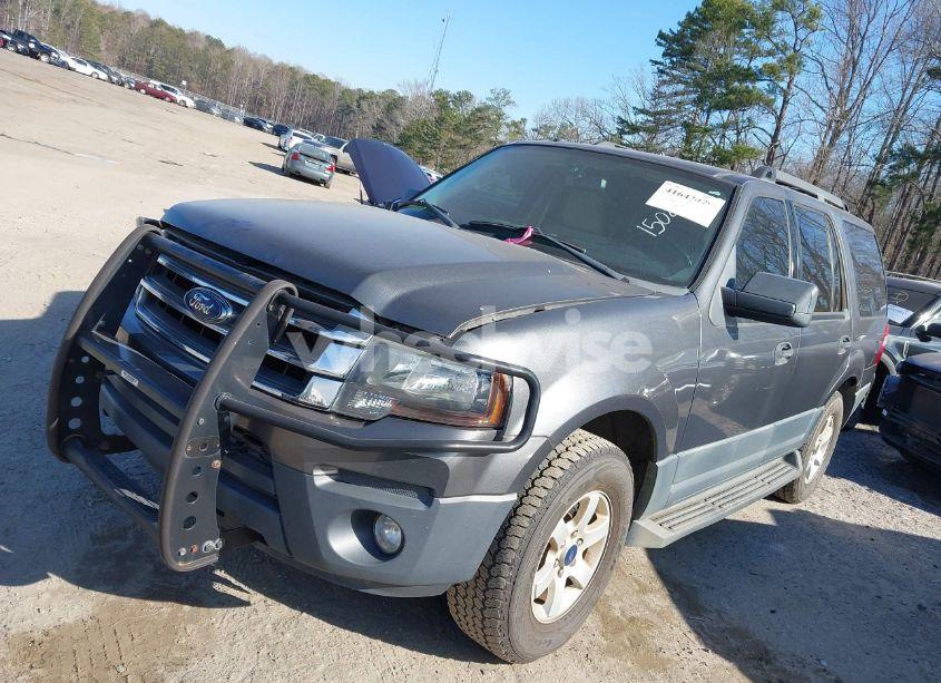 Photo 2 of 2015 Ford Expedition XL (VIN 1FMJU1FTXFEF10203)