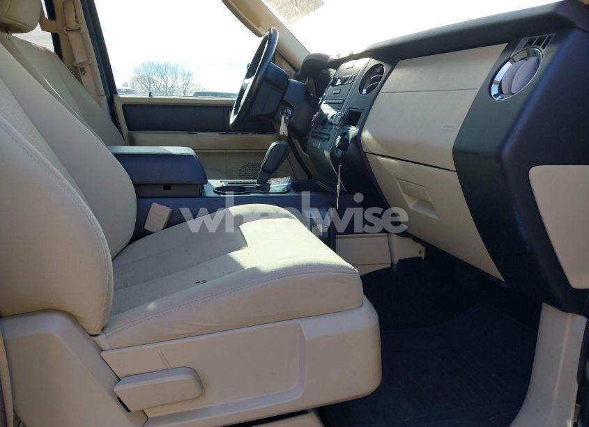 Photo 5 of 2015 Ford Expedition XL (VIN 1FMJU1FTXFEF10203)
