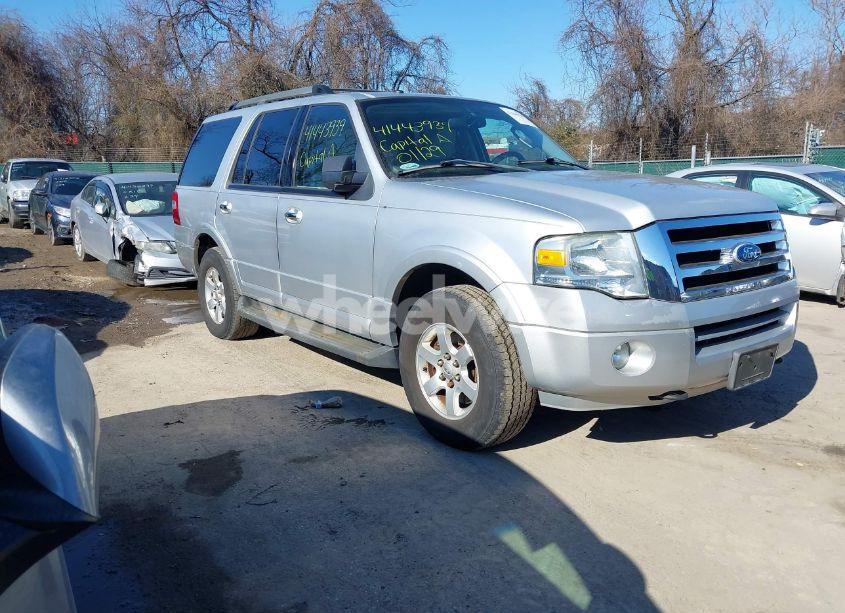 2010 Ford Expedition XLT (VIN 1FMJU1G50AEB70018) main photo