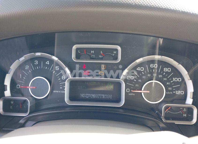 Photo 7 of 2010 Ford Expedition XLT (VIN 1FMJU1G50AEB70018)