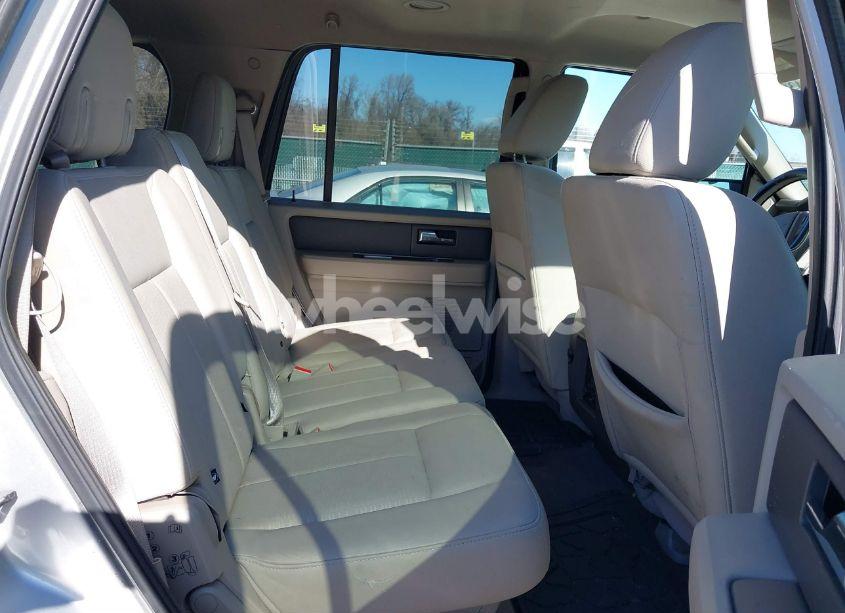 Photo 8 of 2010 Ford Expedition XLT (VIN 1FMJU1G50AEB70018)