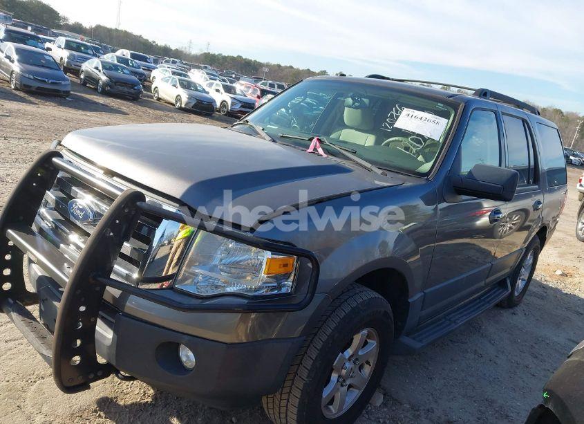 Photo 2 of 2012 Ford Expedition XL (VIN 1FMJU1G50CEF17012)