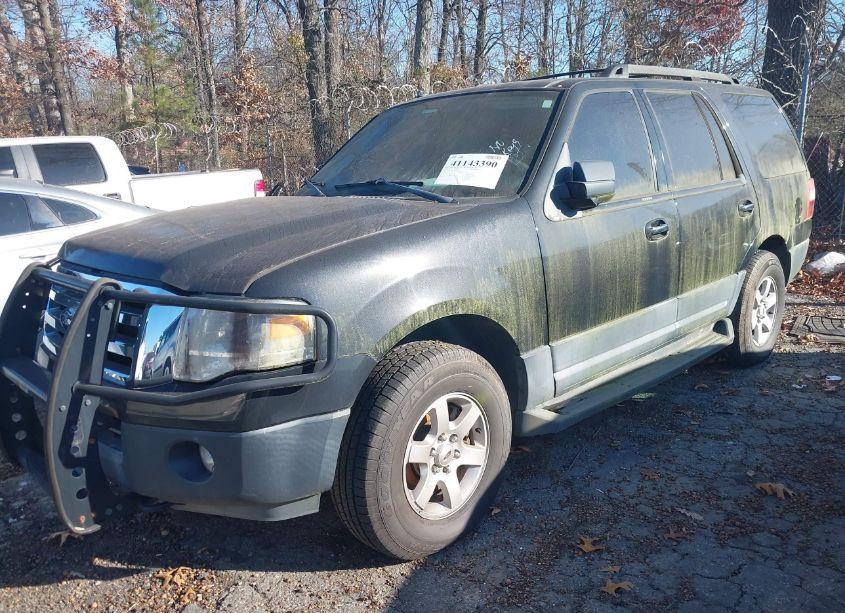 Photo 2 of 2014 Ford Expedition XL (VIN 1FMJU1G51EEF10945)